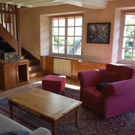 Du Pont Saint-céneri-le-gérei Dans Les Alpes Mancelles