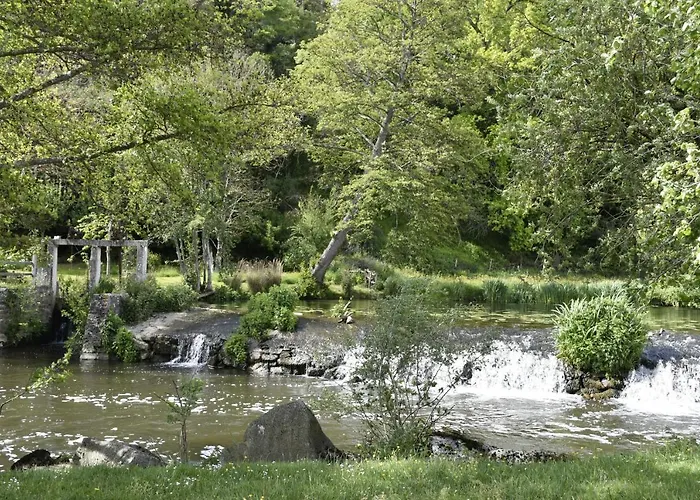 Du Pont Dans Les Alpes Mancelles * Saint-Ceneri-le-Gerei